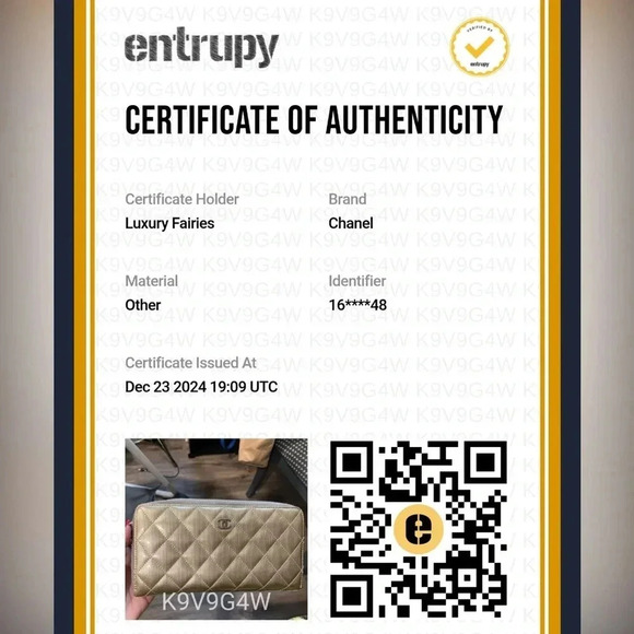 Chanel Gold Women's Wallet - Picture 12 of 14